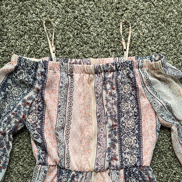 Off the shoulder blouse - Picture 2 of 4